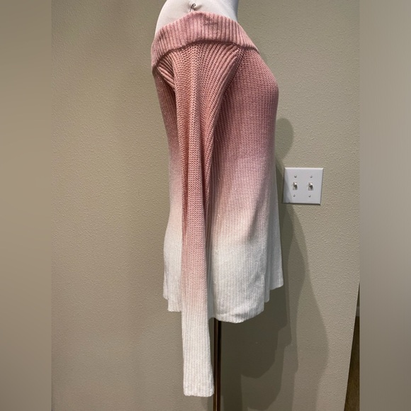Pink white gradation Off the shoulder knit Sz Small American Eagle outfitters AE - Picture 4 of 6